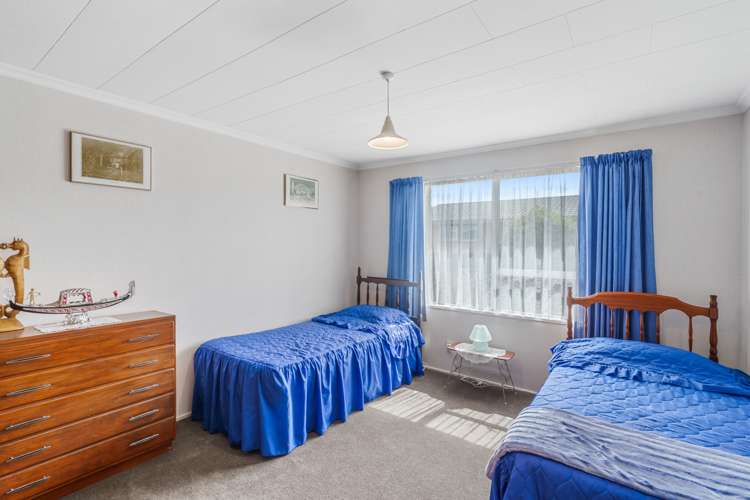 2/17 Nyoli Street Northcote_14