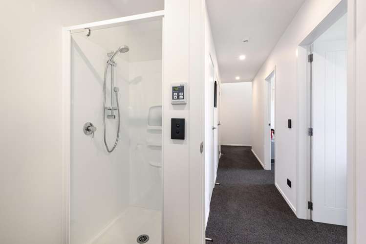 32 Lacebark Lane Woodridge_23