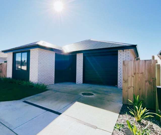 30 Waruhia Crescent Rototuna North_1
