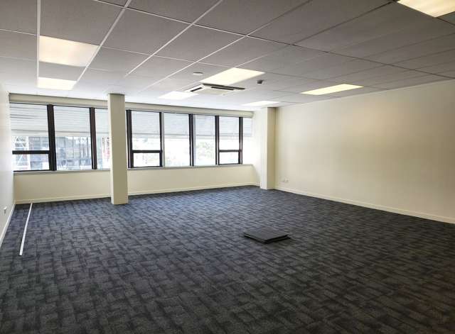 Level 1, Suite 2/120 Devonport Road Tauranga Central_1