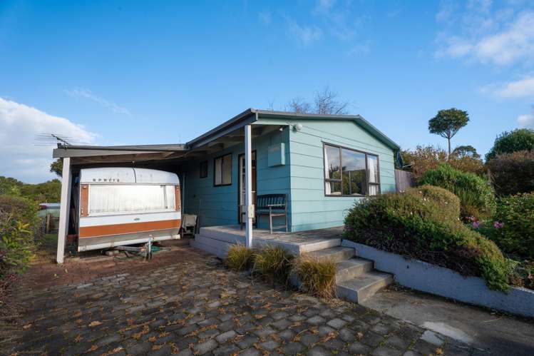 3 Kowhai Street Kaka Point_11