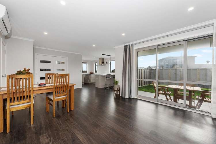 14 McCorquindale Drive 2743_5