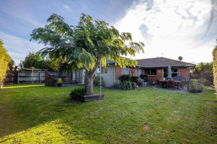 8 Maple Crescent Richmond_12