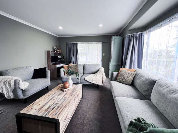 2/17 Queen Street Papakura_10