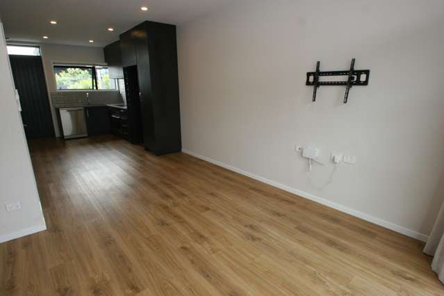 21 Treloar Crescent Hobsonville_4