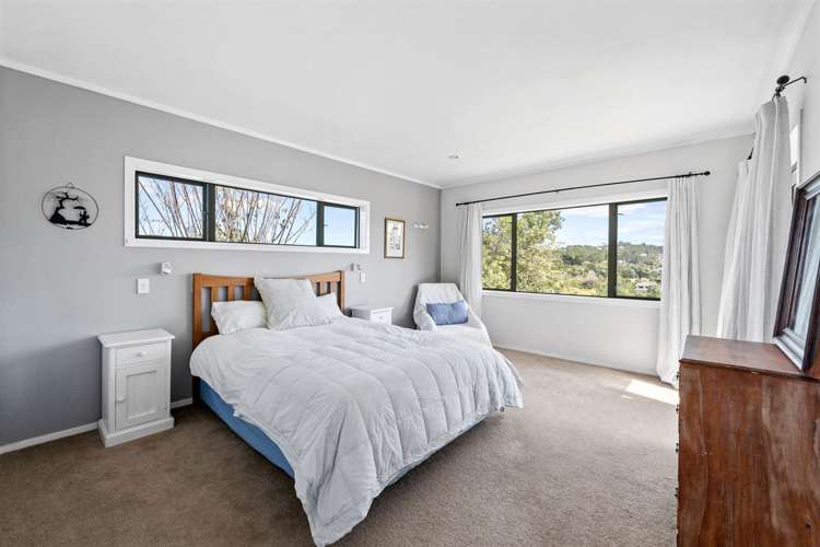 528 Beach Road Murrays Bay_11