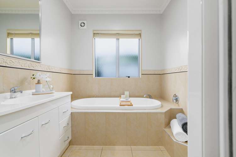 39 Caversham Drive Rototuna_25