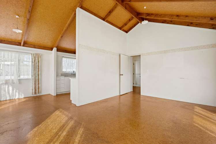 9A Logan Place Te Kamo_2