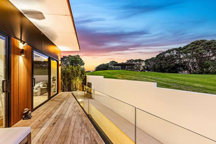 131a Beach Road Castor Bay_6