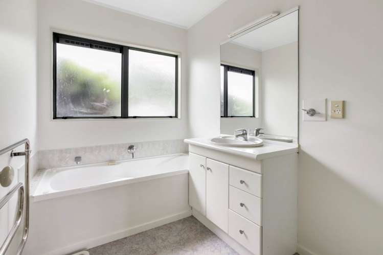 2/213 Queens Road Panmure_10