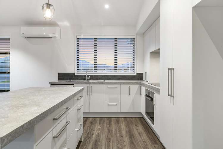 28 Kahuparere Crescent Pyes Pa_10