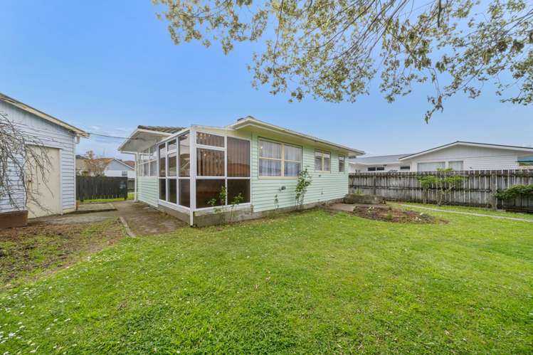 13 Kerepehi Grove Wainuiomata_13