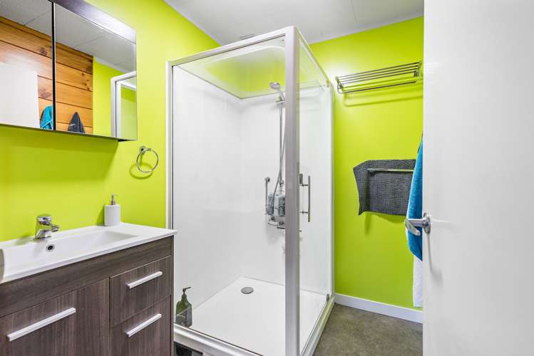 27 Watts Road Fernhill/Sunshine Bay_15