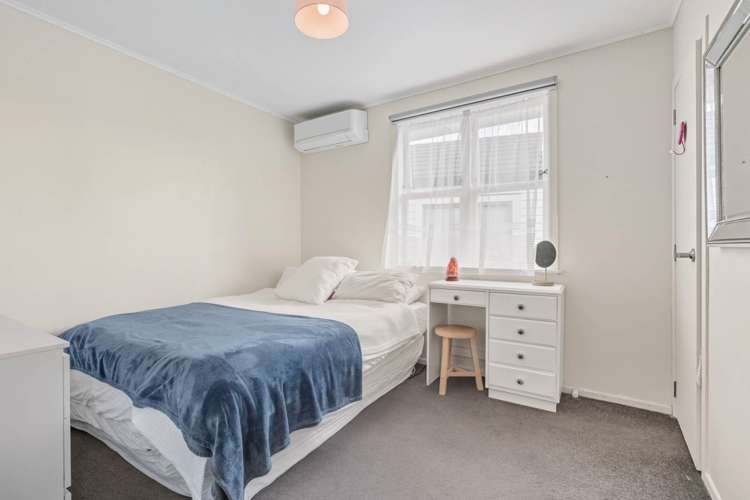 4 Kennedy Avenue Forrest Hill_11