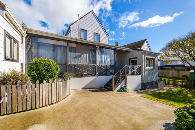 8 Austin Brave Place Favona_2