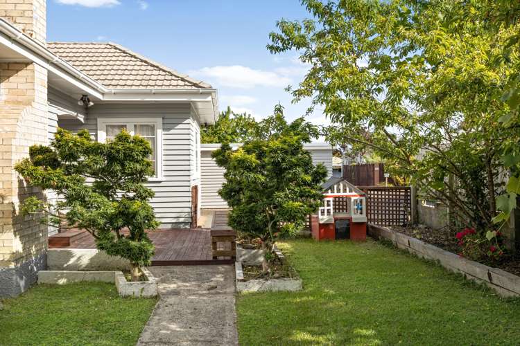 24 Normandy Avenue Melville_18