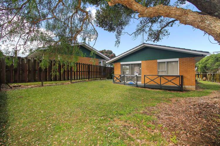 30 Faith Bullock Place New Lynn_7