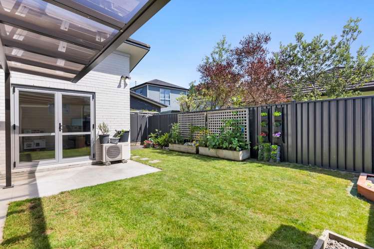 1 Chalfont Road Silverstream_23