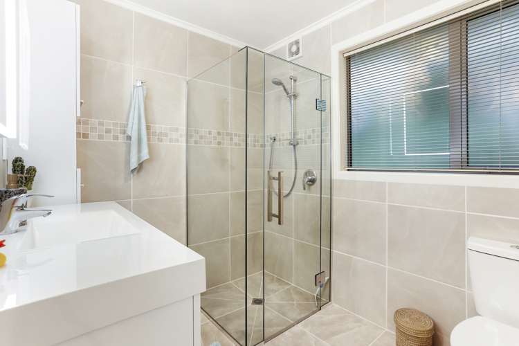 274 Glengarry Road Glen Eden_19