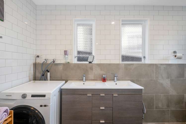 29 Trent Street Island Bay_13