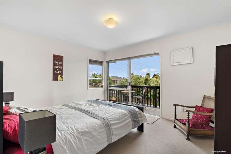 38 Beach Road Te Atatu Peninsula_11