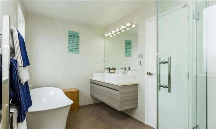 4 Eastreef Court Long Bay_14