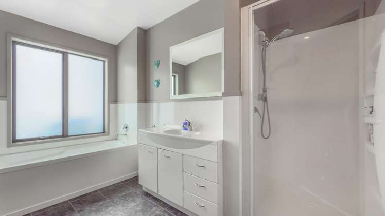 5 Edward Bullen Place Thames_20