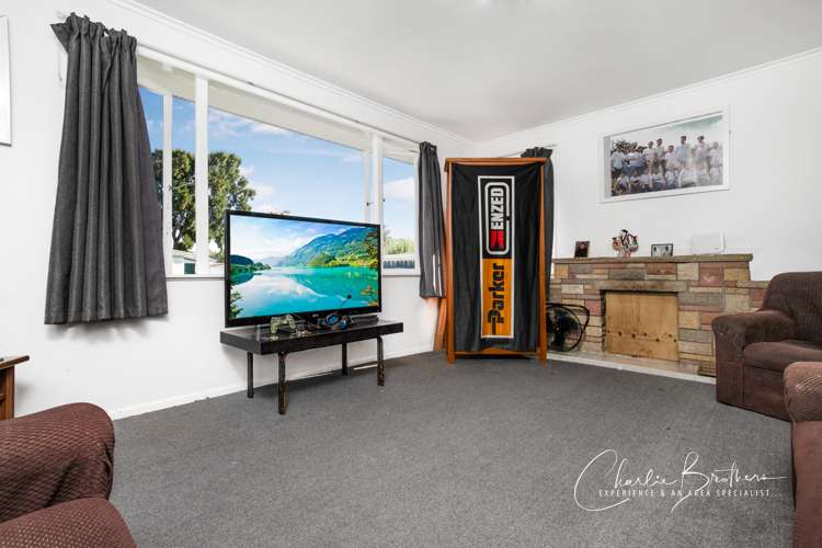 7 Tarata Crescent Mangere Bridge_11