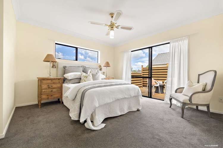 32 Lexington Drive Botany Downs_9