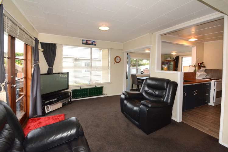 17 Connor Place Taieri Mouth_5