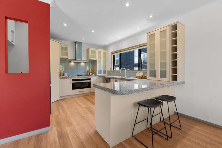 4 Glenoaks Rise Mellons Bay_14