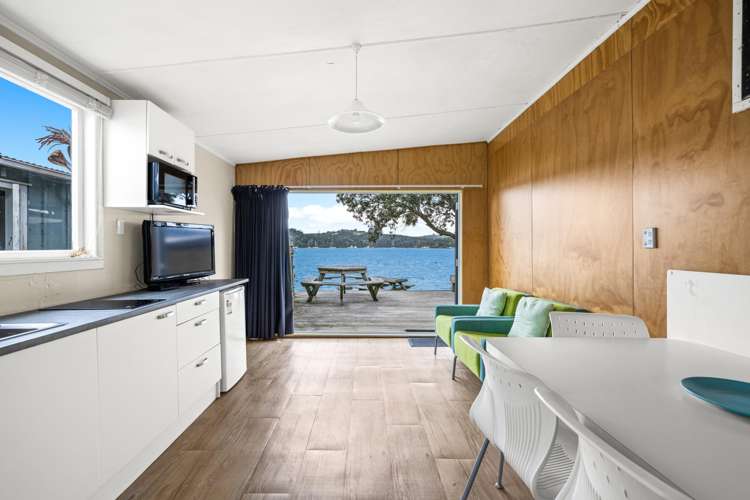 1334 Sandspit Road Sandspit_7