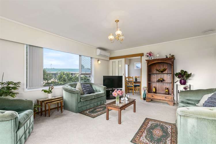 2/14 Rowan Terrace Te Atatu South_5