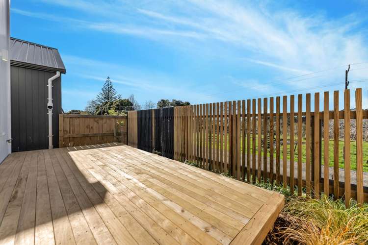 38 Paretao Street Massey_24