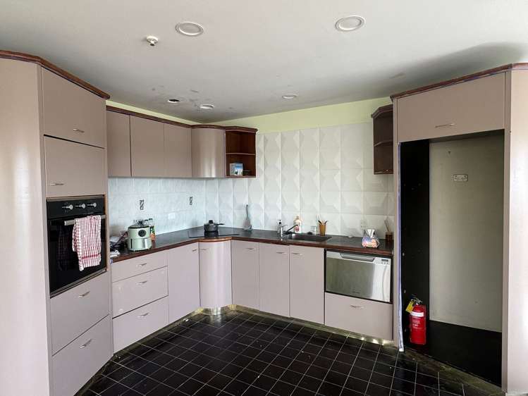 88 Commercial Road Helensville_14