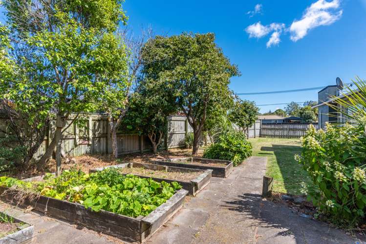 44 Menin Road Raumati South_17