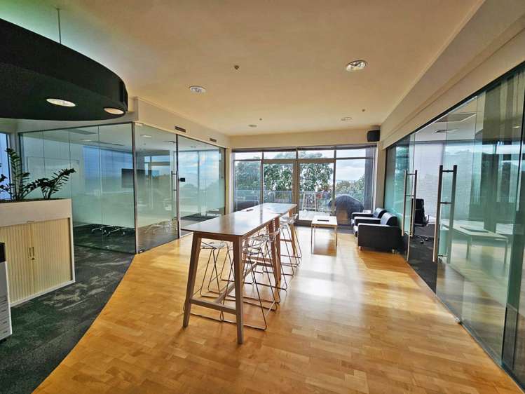 Level 1/87 Hurstmere Road Takapuna_7