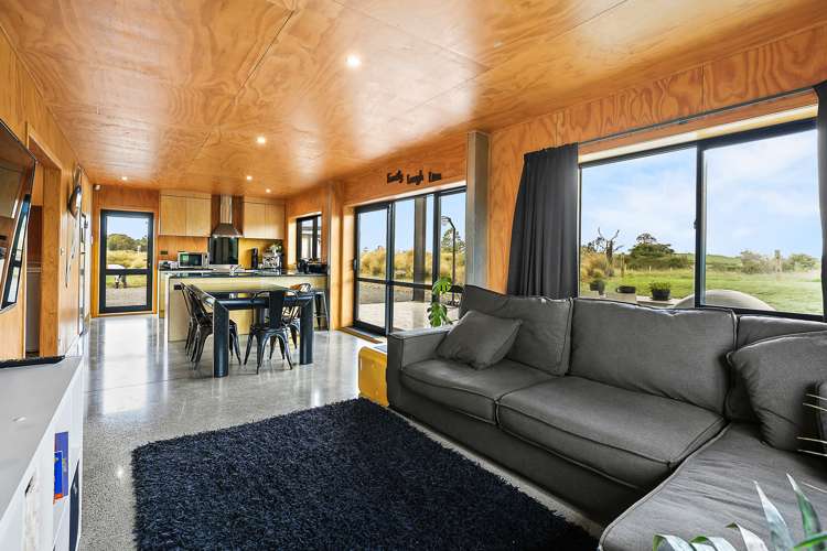 23 Metcalfe Road Ngahinapouri_20