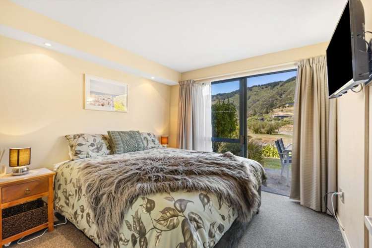 10/45 Beach Road Waikawa_18