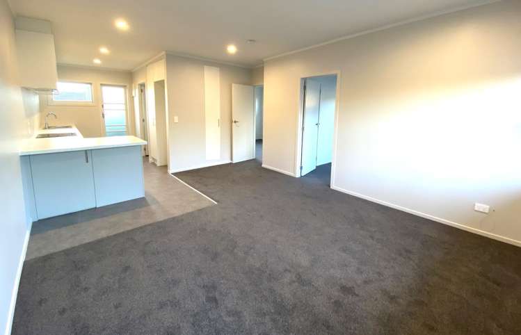 3/493A Devonport Road Avenues_0