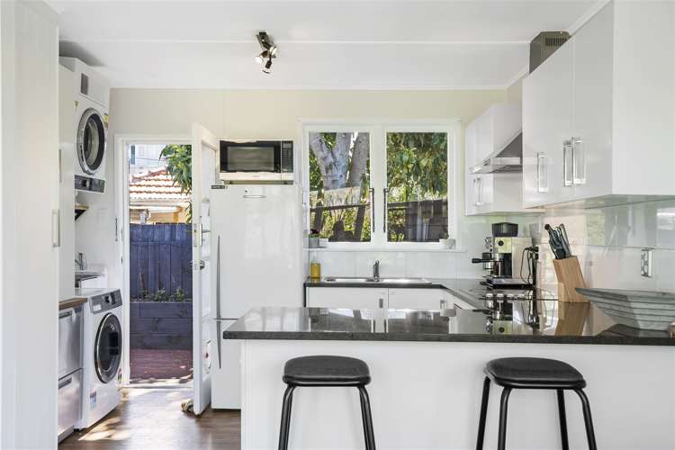 9/16 Erson Avenue Royal Oak_6