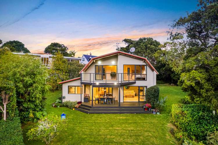 15a Taioma Crescent Te Atatu Peninsula_1