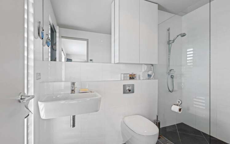 20 The Ritz Orewa_18