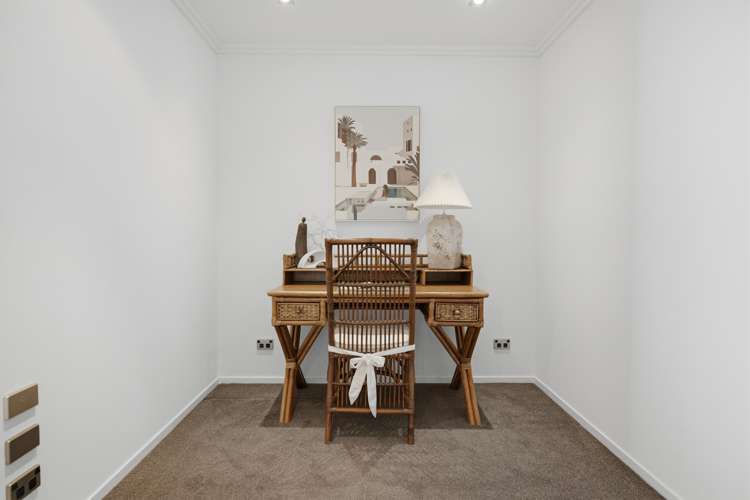 1/104 Harbour Drive Otumoetai_18
