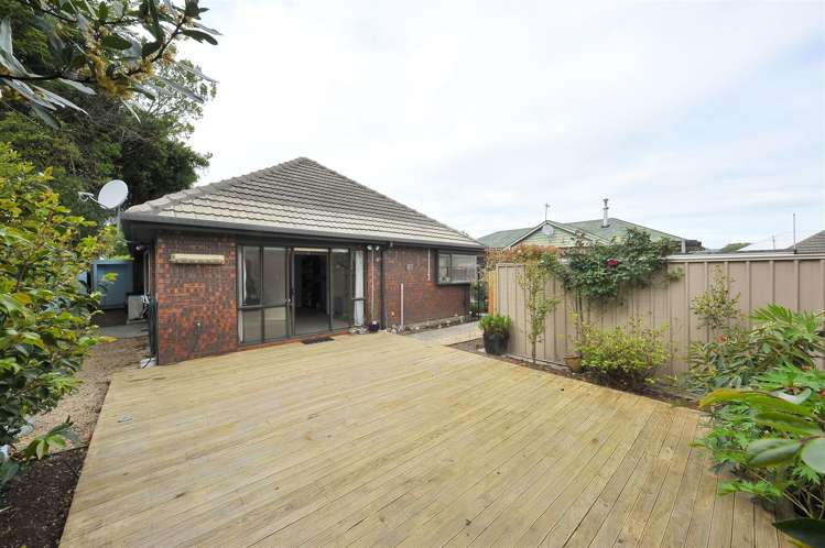 2/77 Mackworth Street Woolston_9