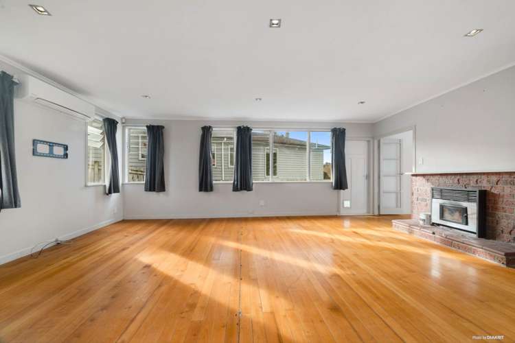 49b Lancaster Road Beach Haven_16