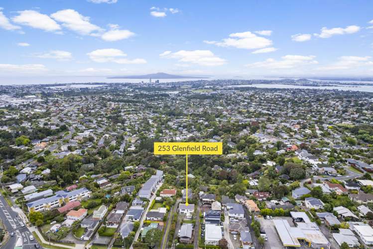 2/253 Glenfield Road Hillcrest_23