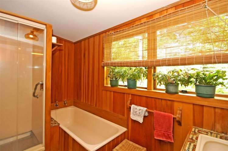 19 Maarama Crescent Aro Valley_12