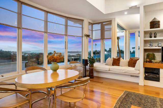 Spectacular Sea Views in DGZ Remuera