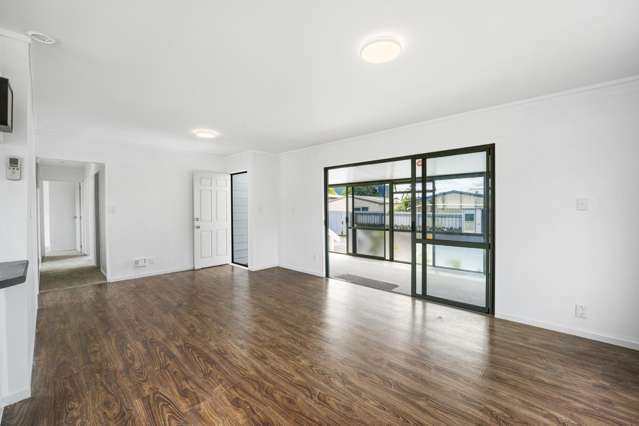 2/12 Graham Road Conifer Grove_4